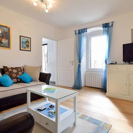 Apartment Opatija Lavanda Bilik gambar
