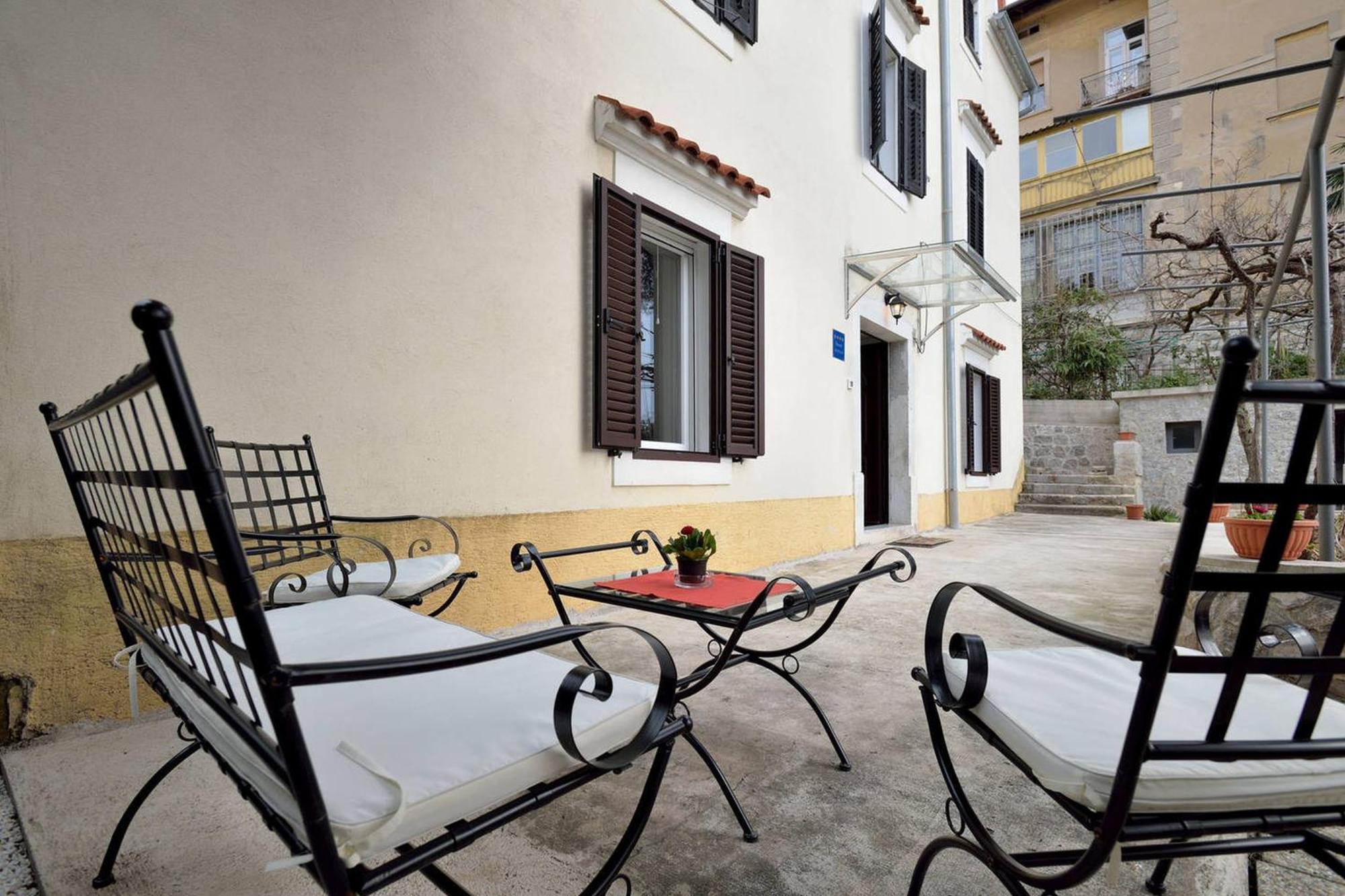 Apartment Opatija Lavanda Luaran gambar