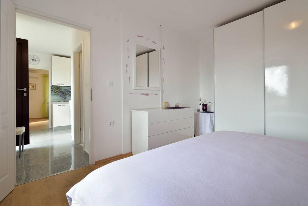 Apartment Opatija Lavanda Bilik gambar