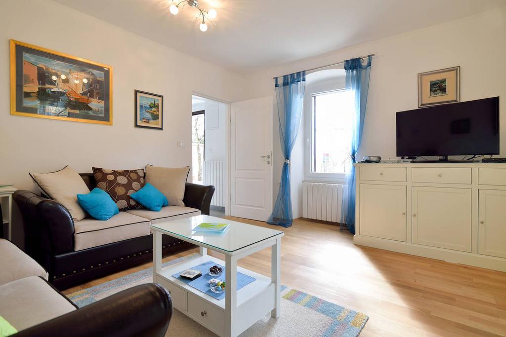 Apartment Opatija Lavanda Bilik gambar